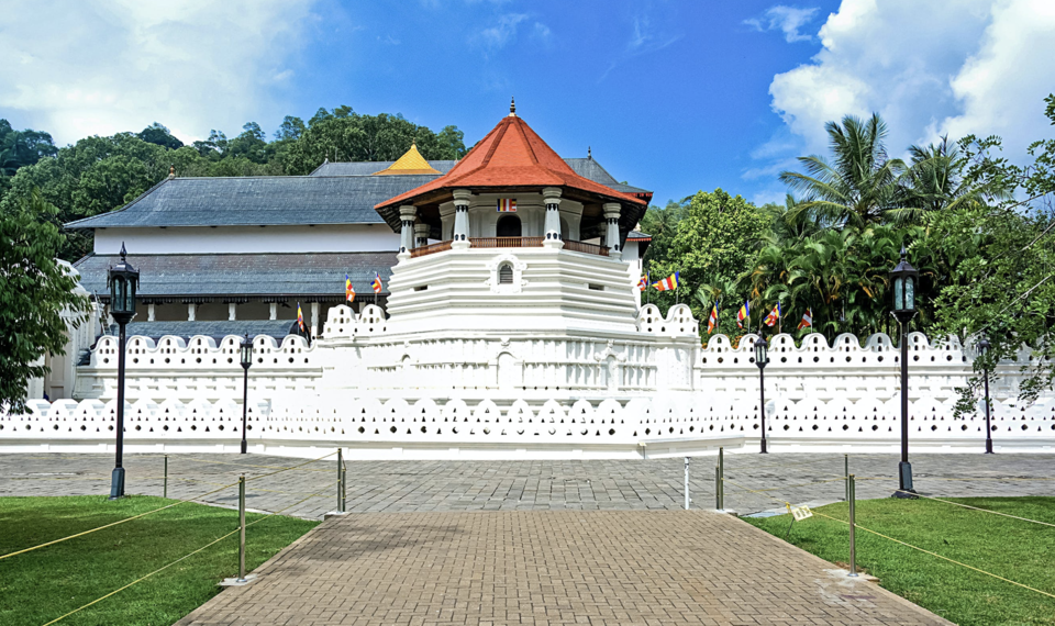 Photo of Temple Of The Tooth 1/1 by 